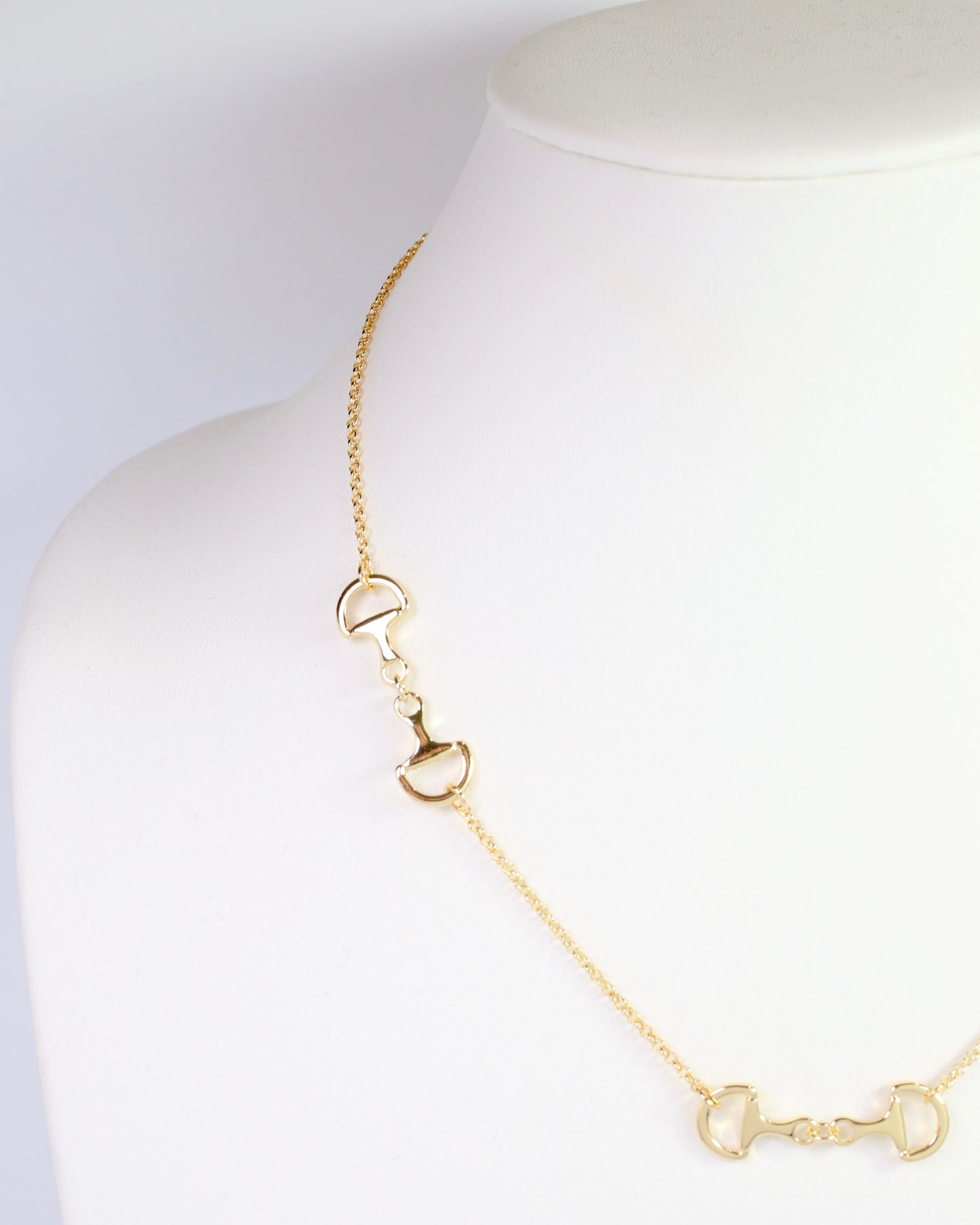 Thoroughbred Horsebit Necklace Gold