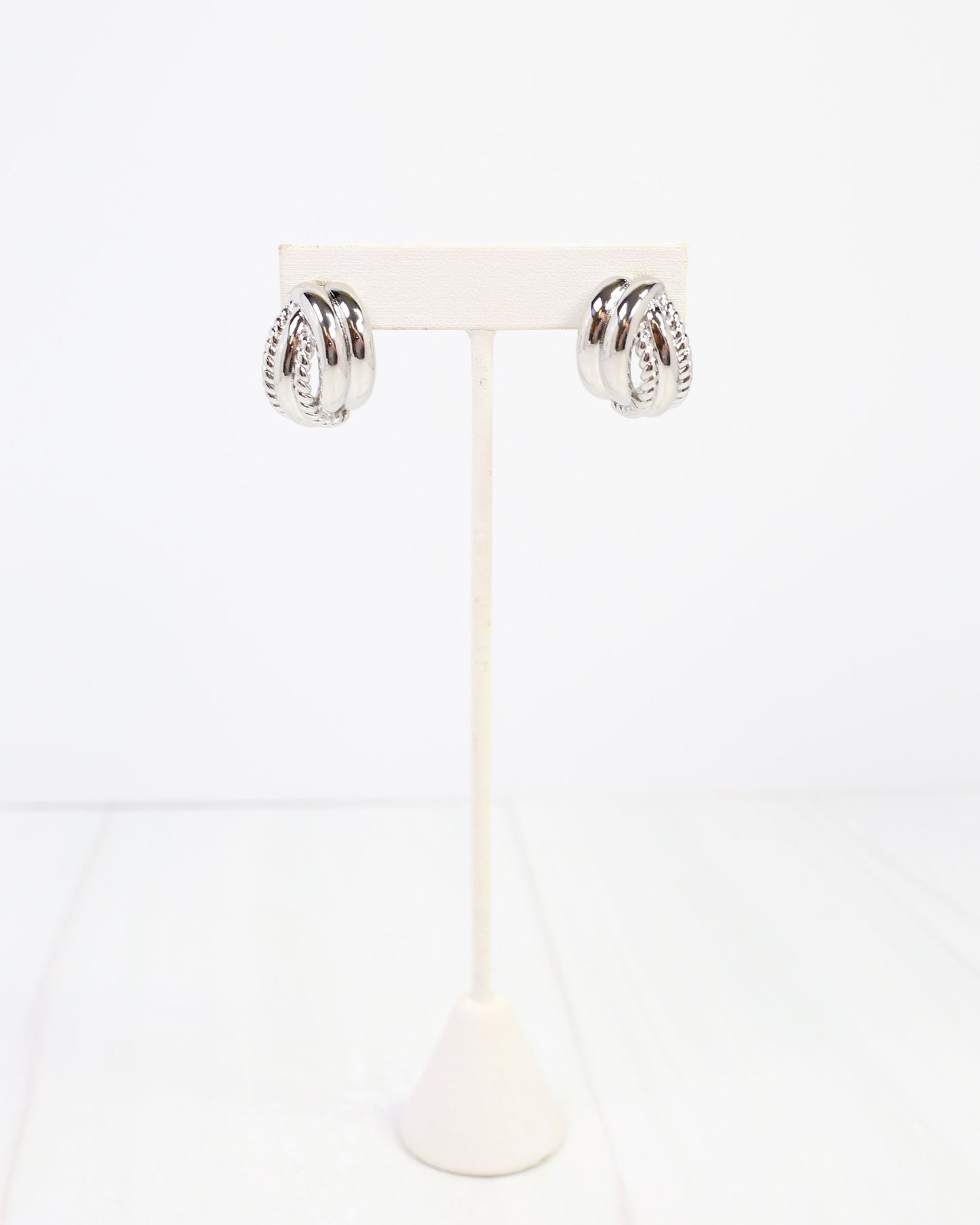 Gila Hoop Earring Silver