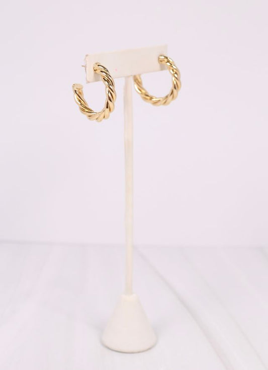 Joshamee Twisted Hoop Earring Shiny Gold