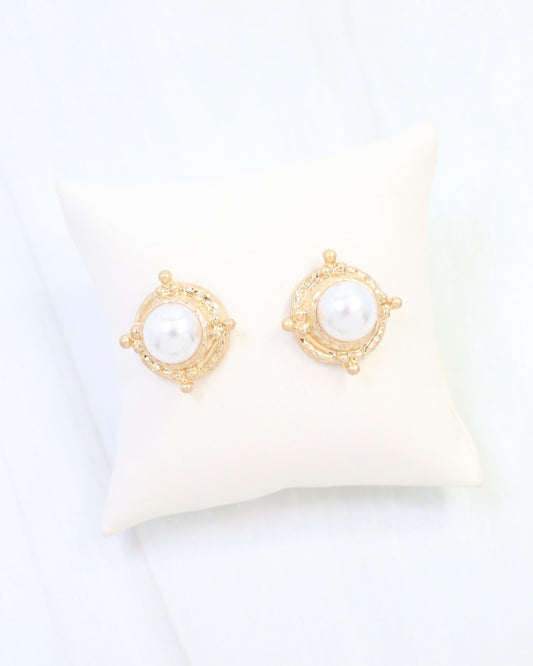 Betty Day Pearl Post Earring WRVG