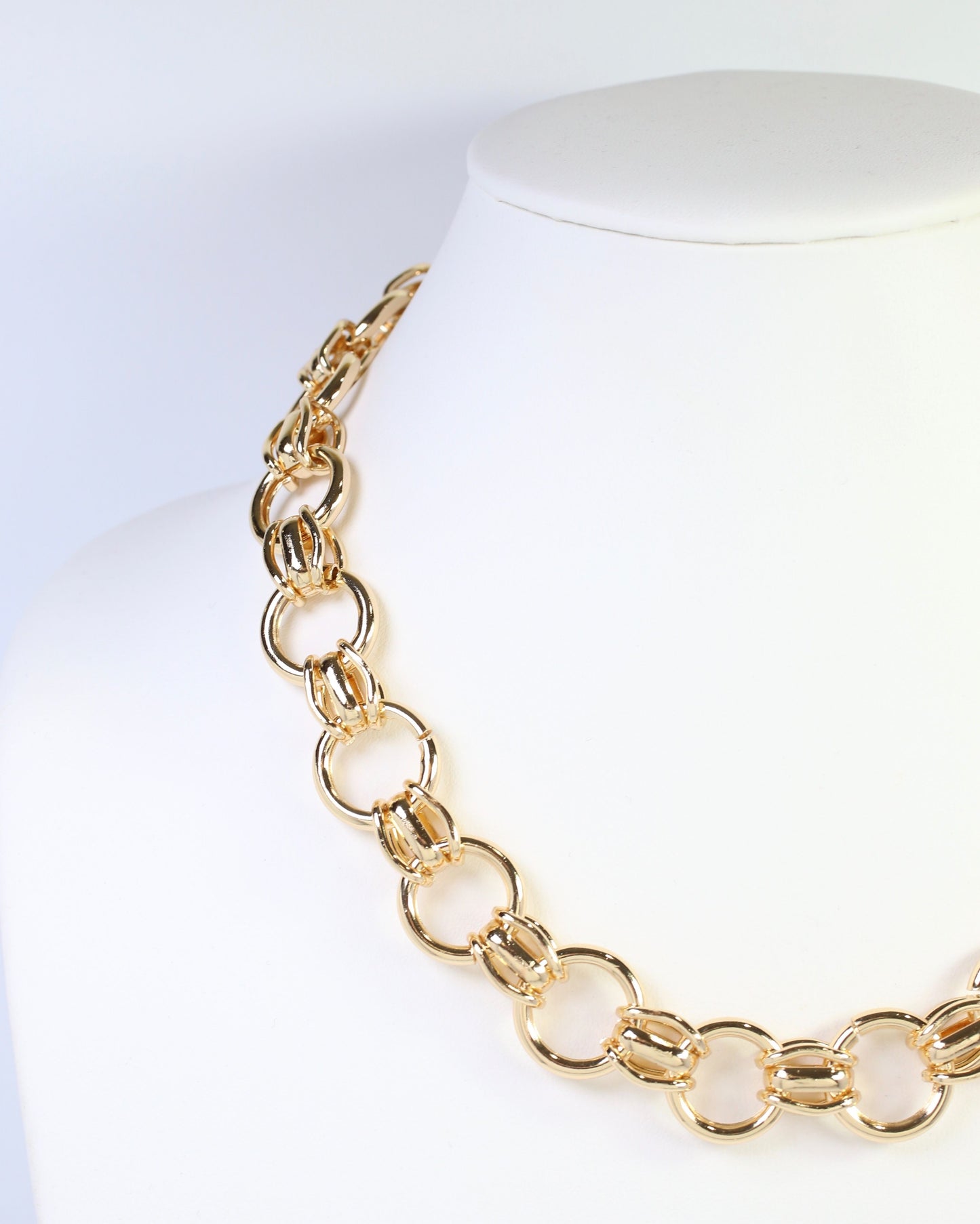 Gloversville Circle Link Necklace Gold