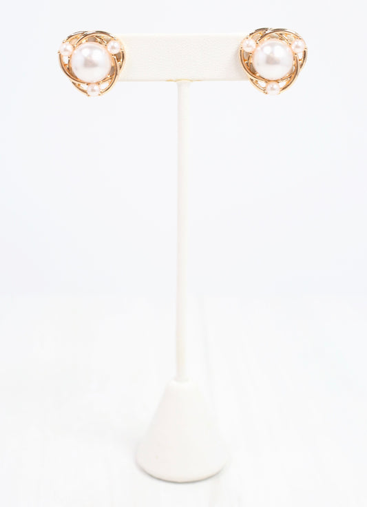 Evanson Pearl Stud Earring Gold