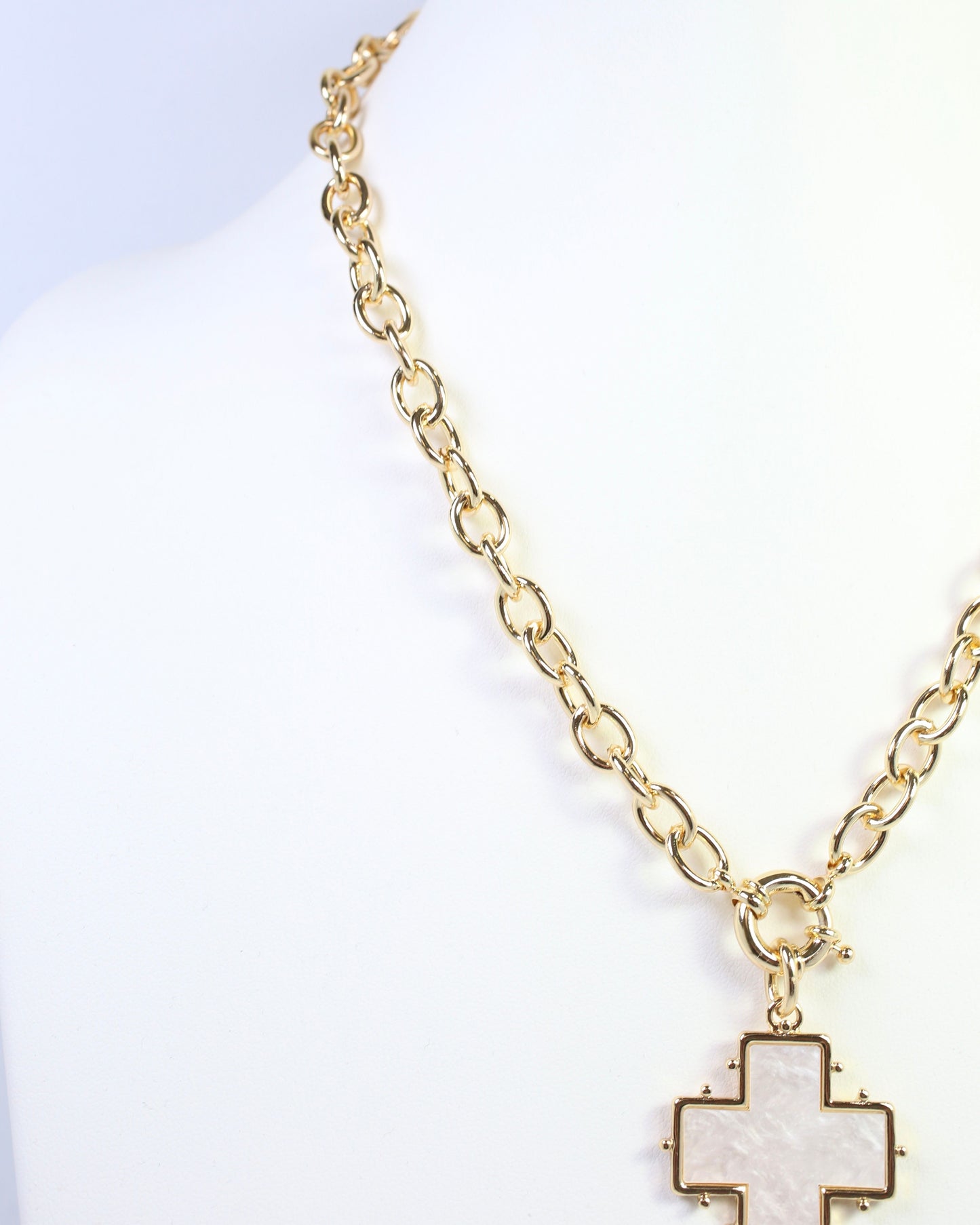 Jaclyn Opal Cross Link Necklace Gold