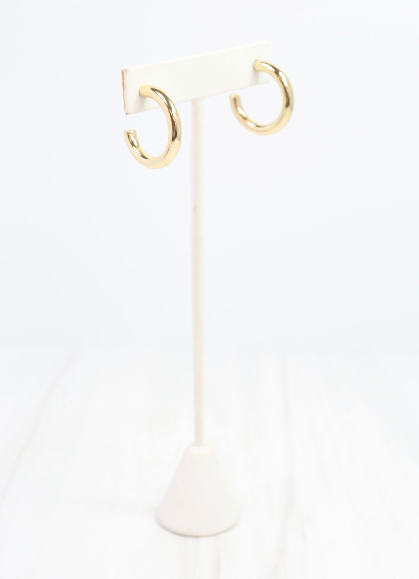 Isaacs Hoop Earring Shiny Gold