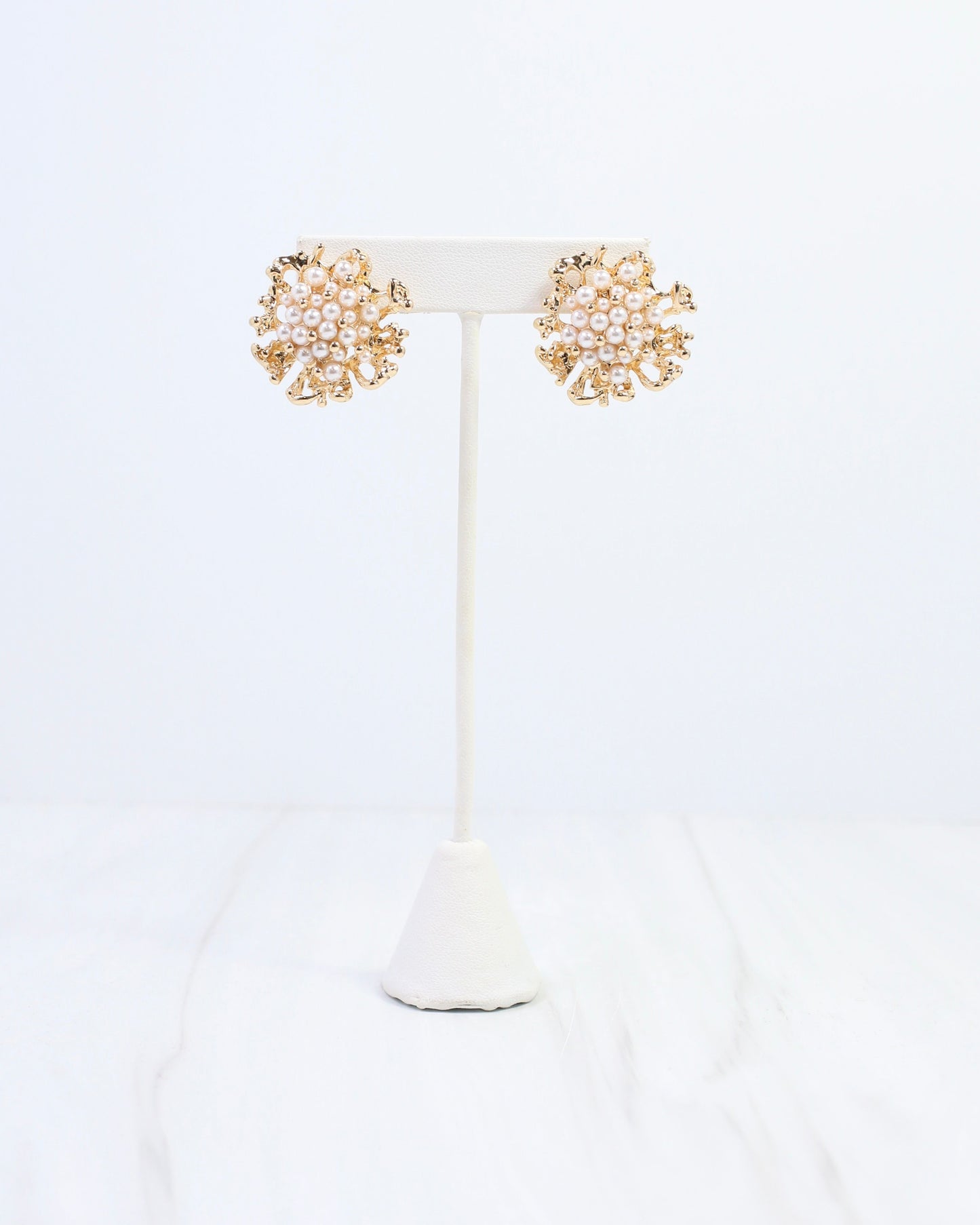 Juno Pearl Cluster Post Earring Gold