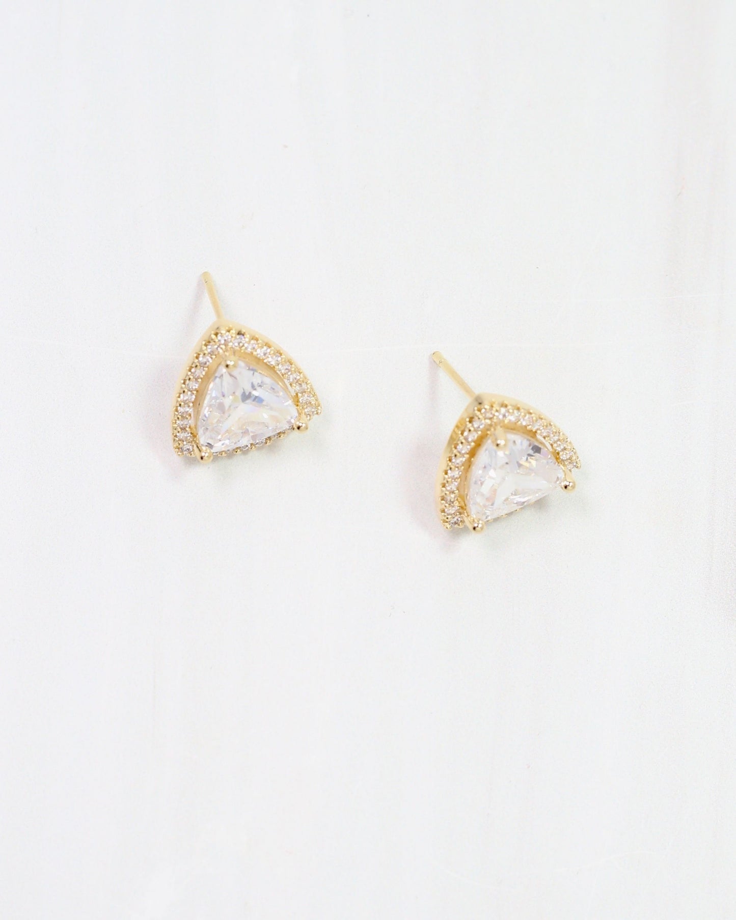 Regailia Stud Gold