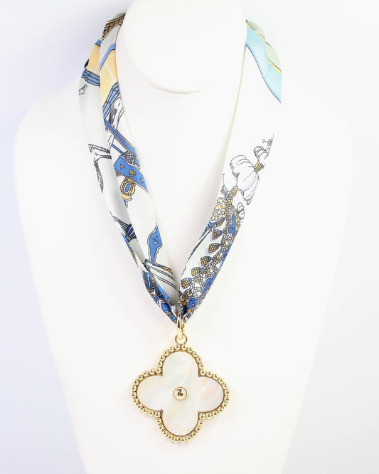 Gina Large Clover Charm Mother Of Pearl