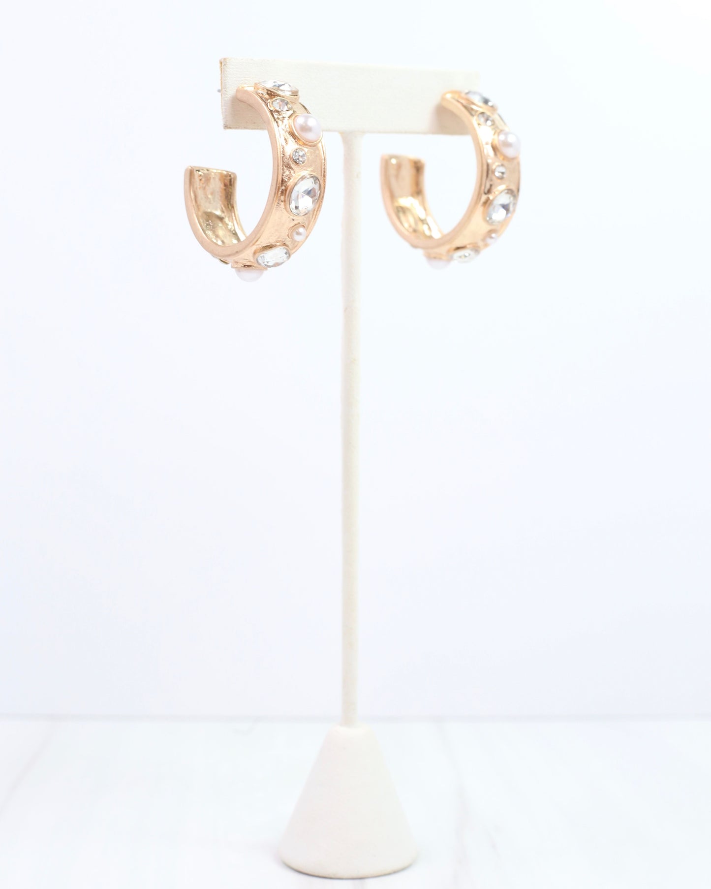 Julietta Hoop Earring Pearl