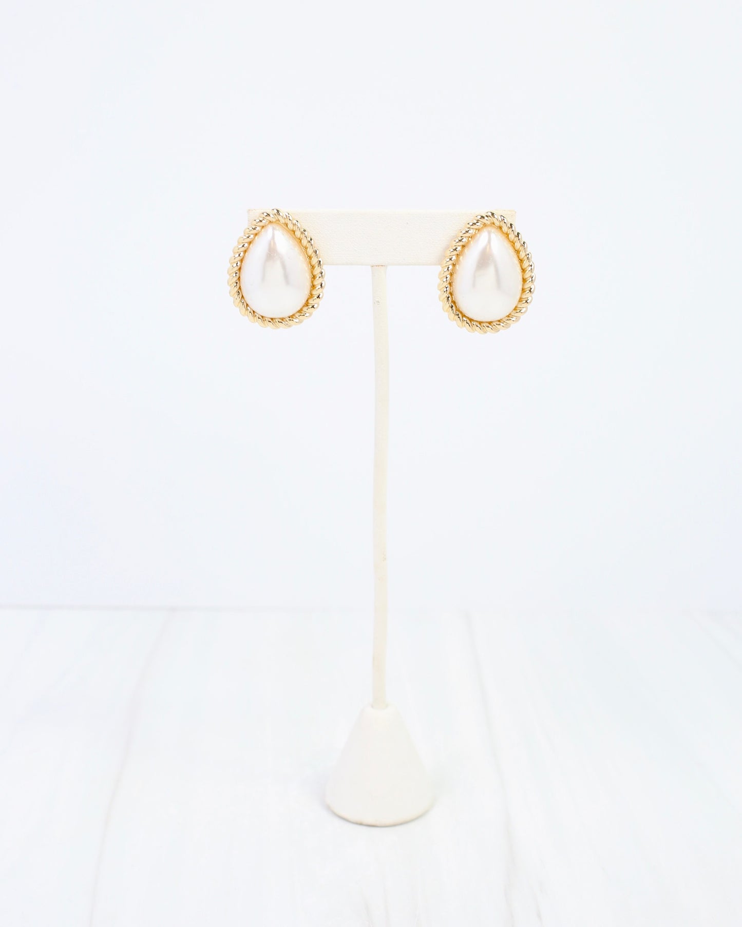 Boonville Pearl Drop Earring Cream