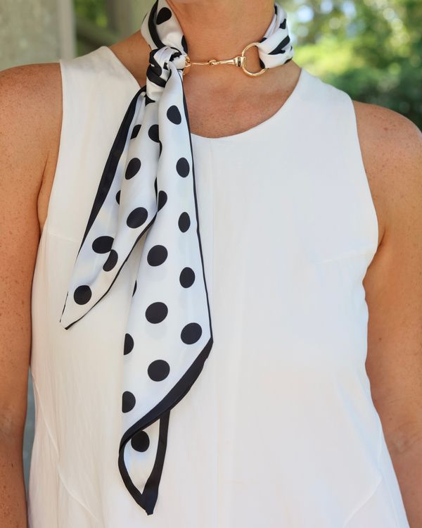 Henley Horsebit Buckle Scarf Black White