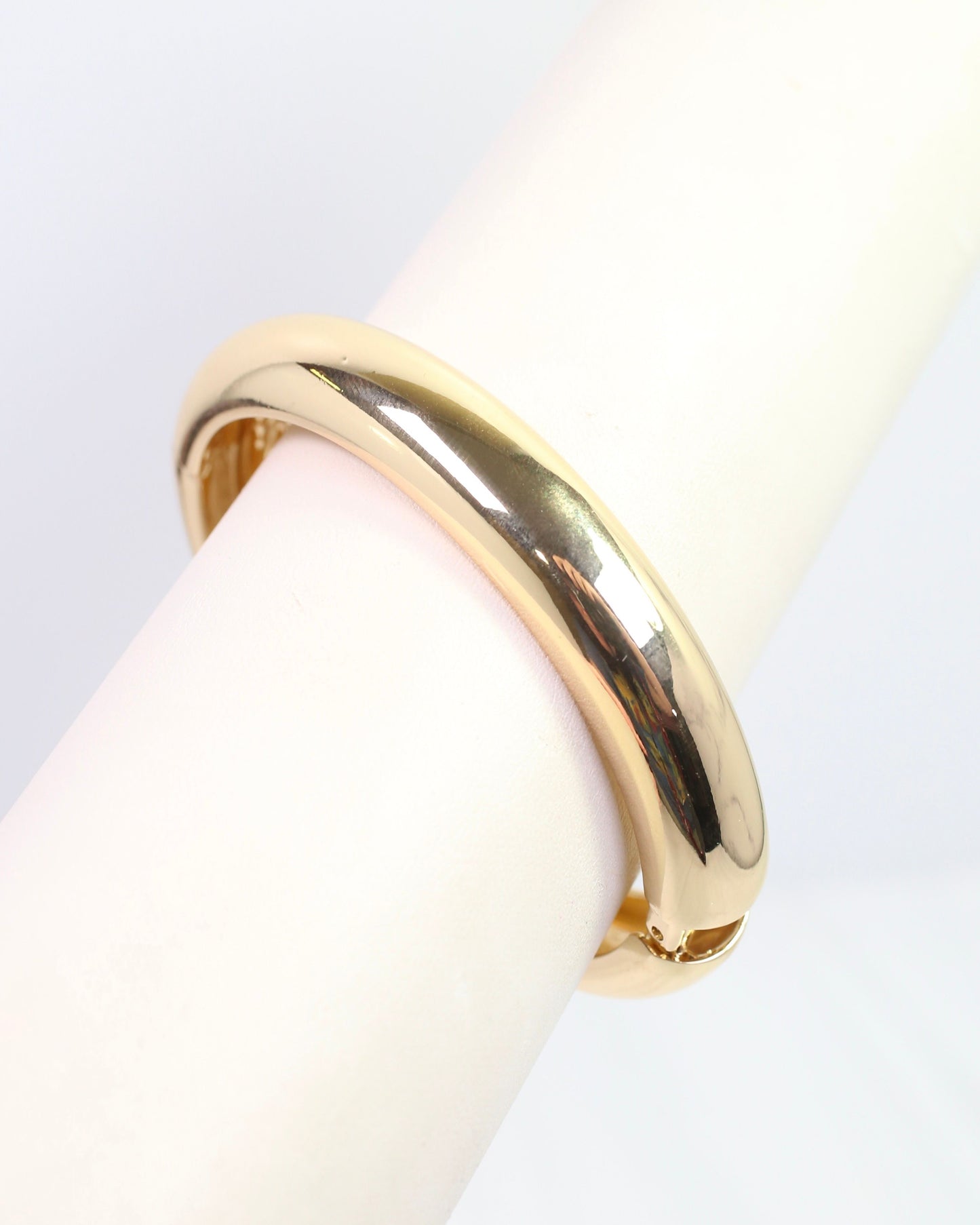 Harlow Hinged Bangle Bracelet Shiny Gold