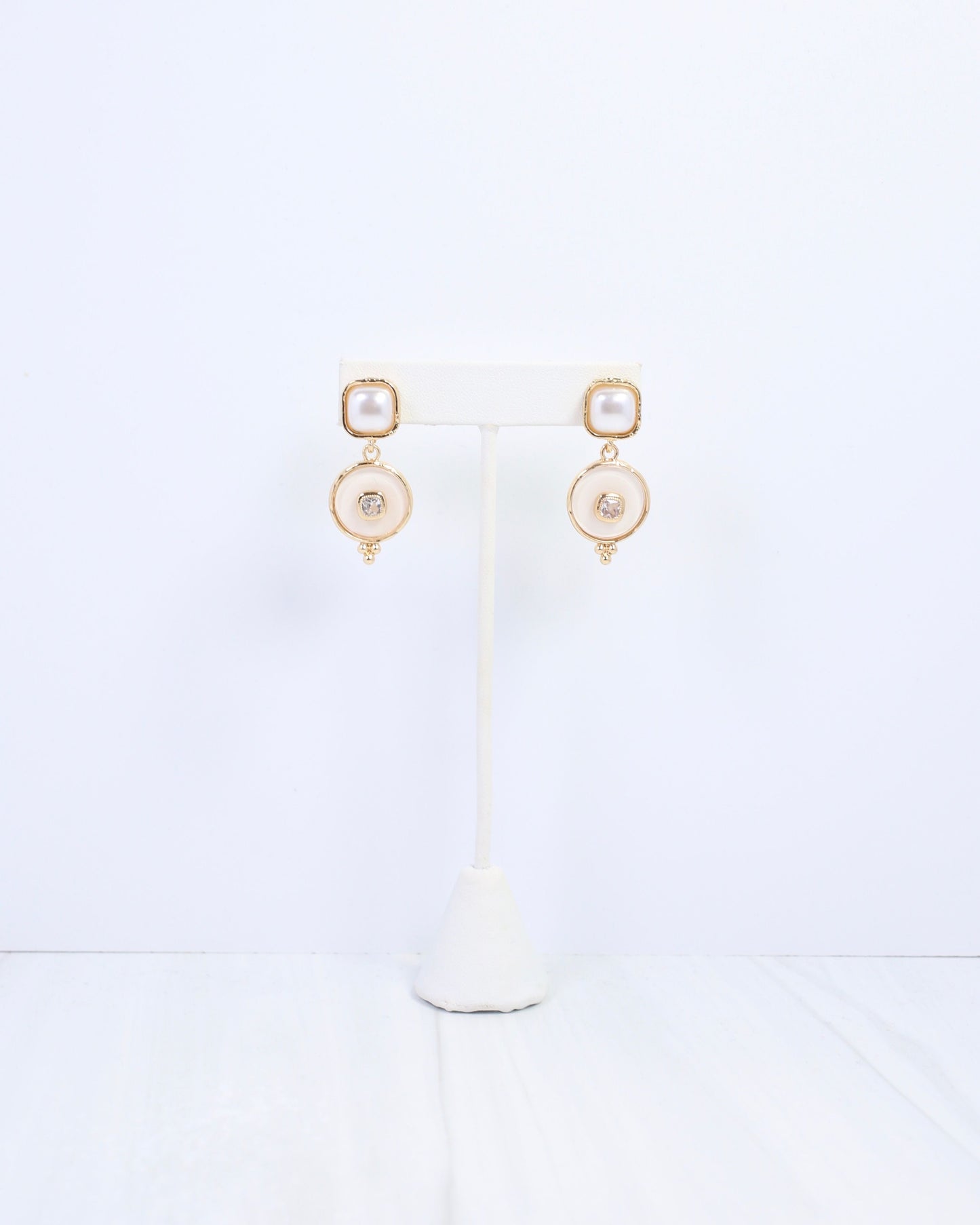 Lismore Pearl Circle Drop Earring White