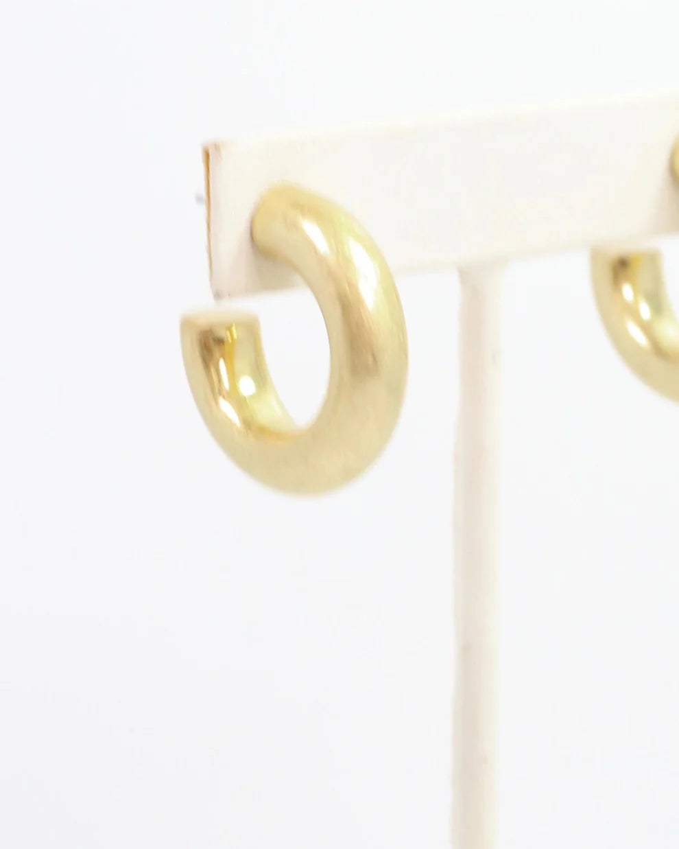 Bruno Hoop Worn Gold