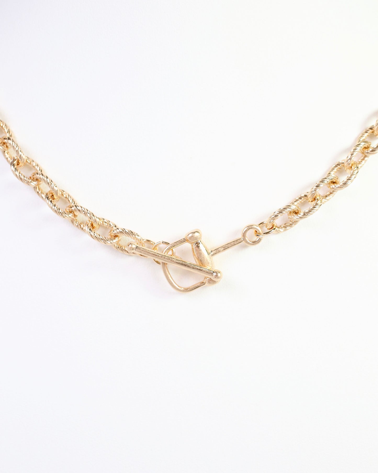 Saratoga Horsebit Necklace Worn Gold