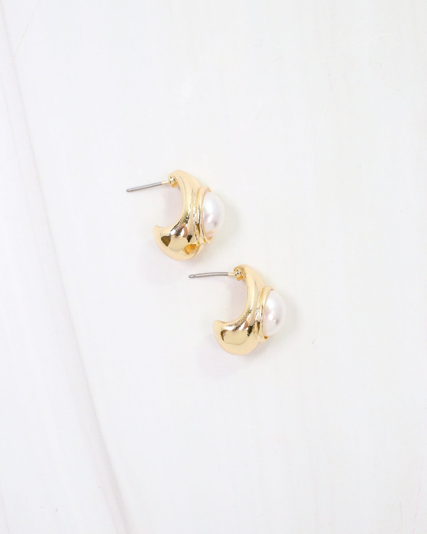 Overland Peal Accented Hoop Earring Gold