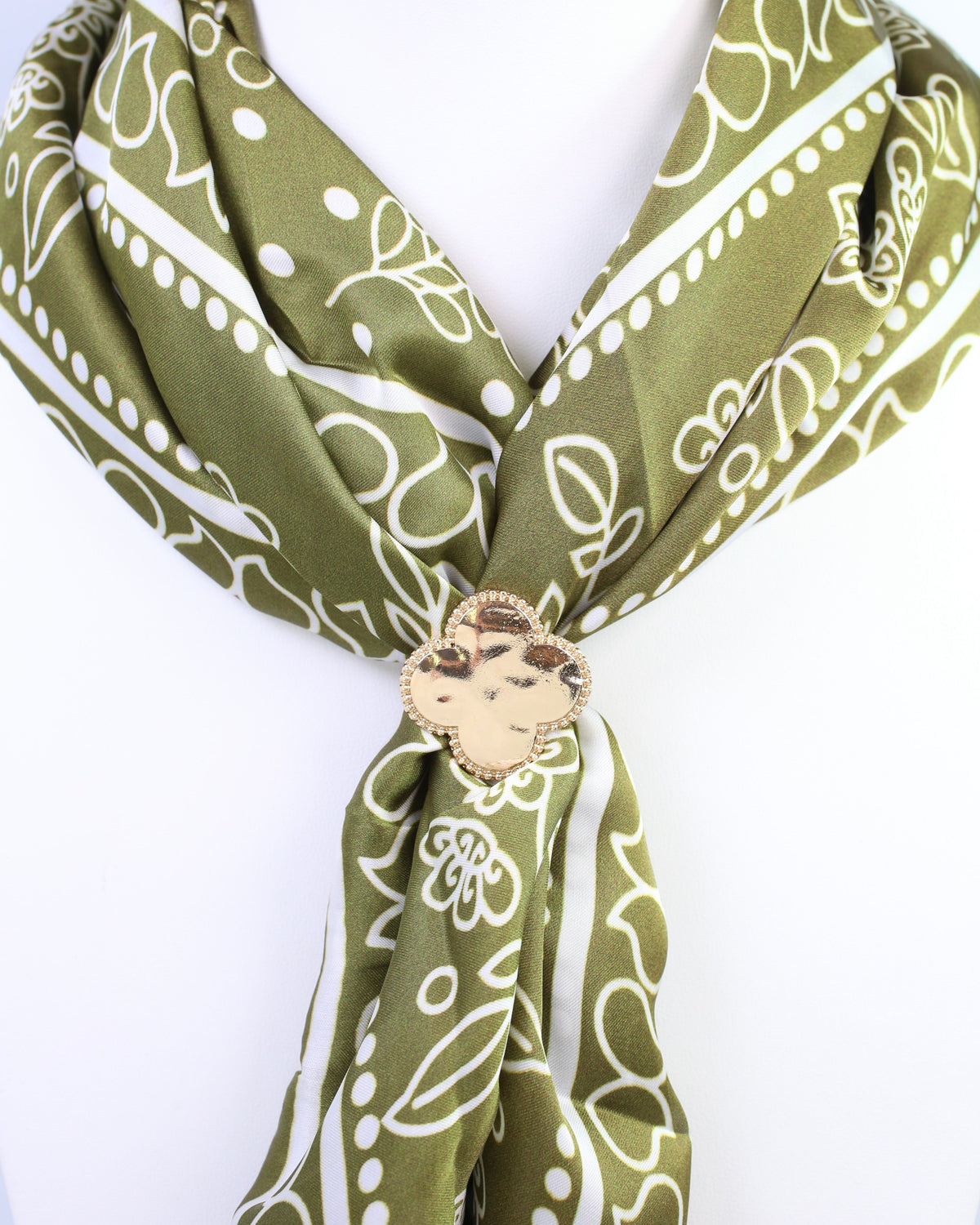 Cloey Clover Scarf Ring Gold