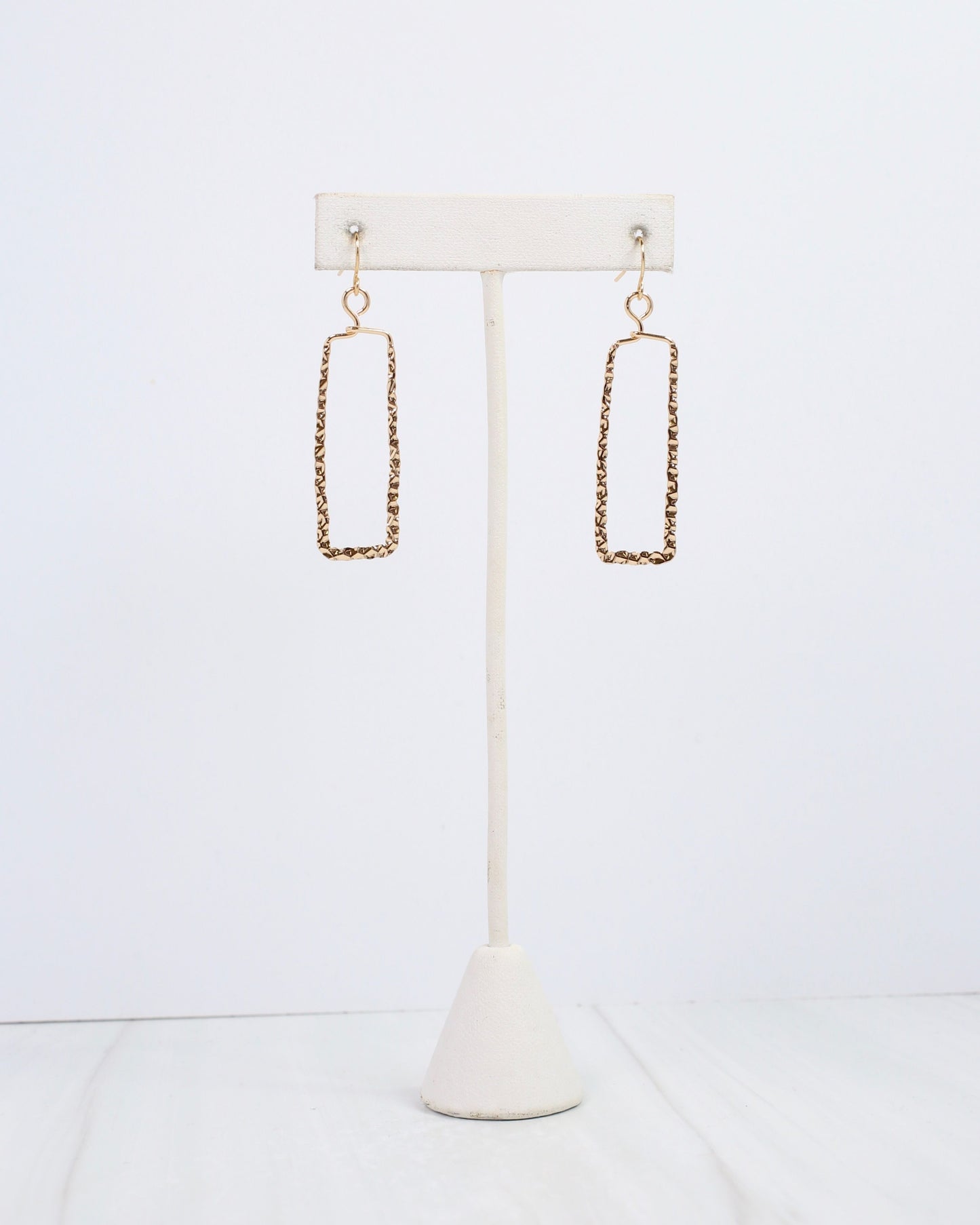 Ontario Rectangular Hammered Earring Gold