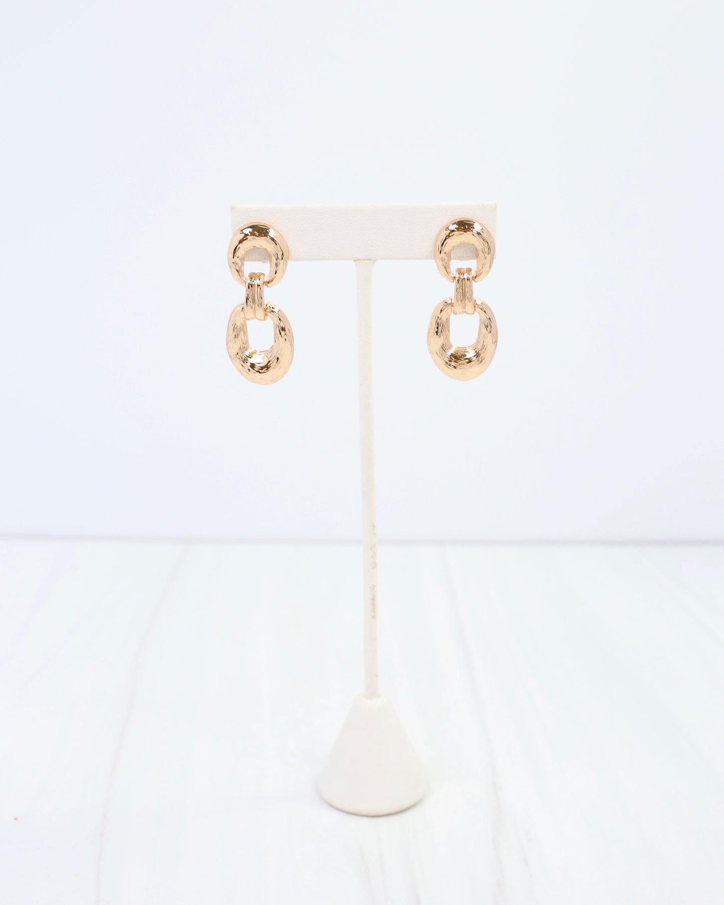 Bardstown Textured Drop Earring Gold