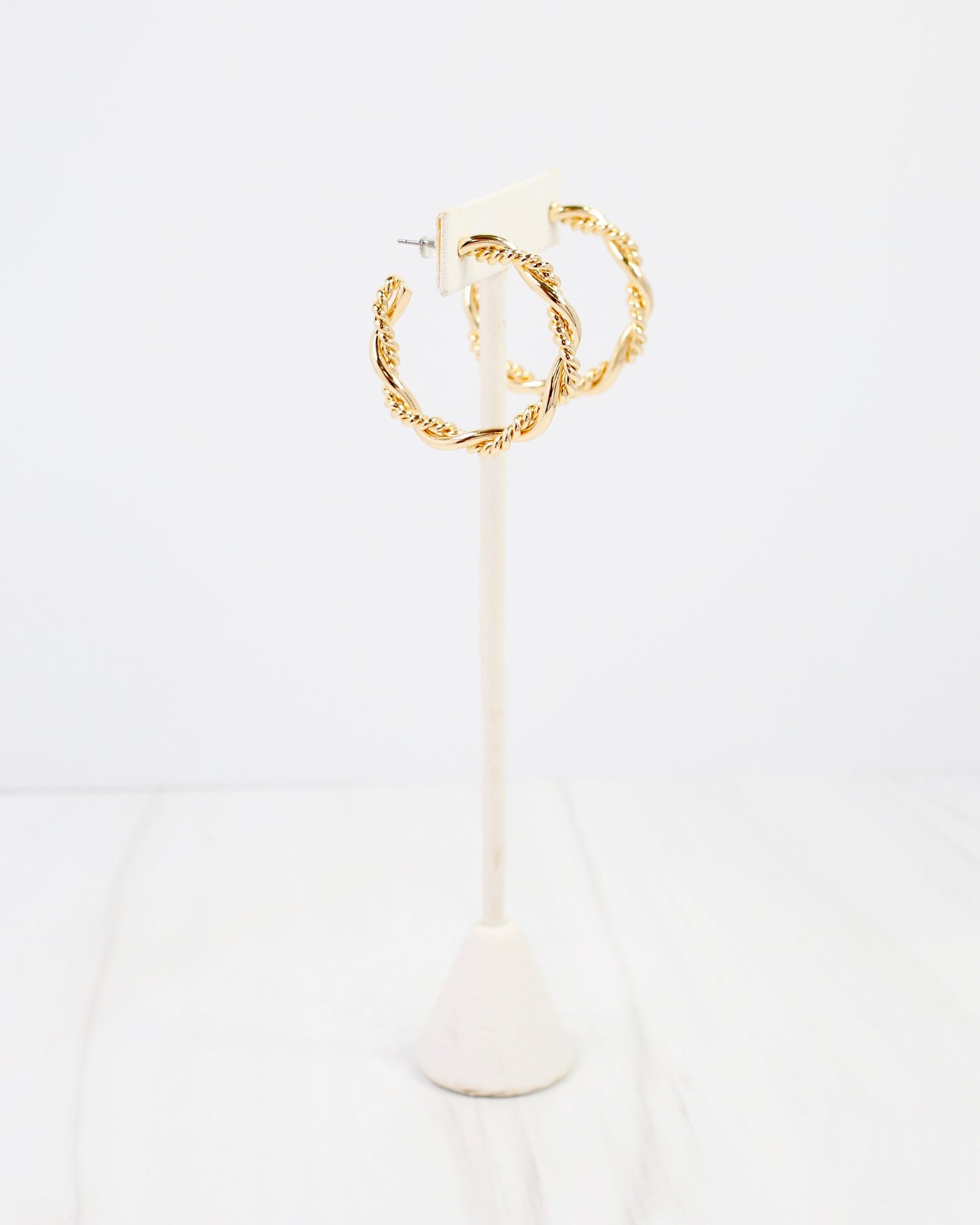 Shawnee Twisted Hoop Earring Gold