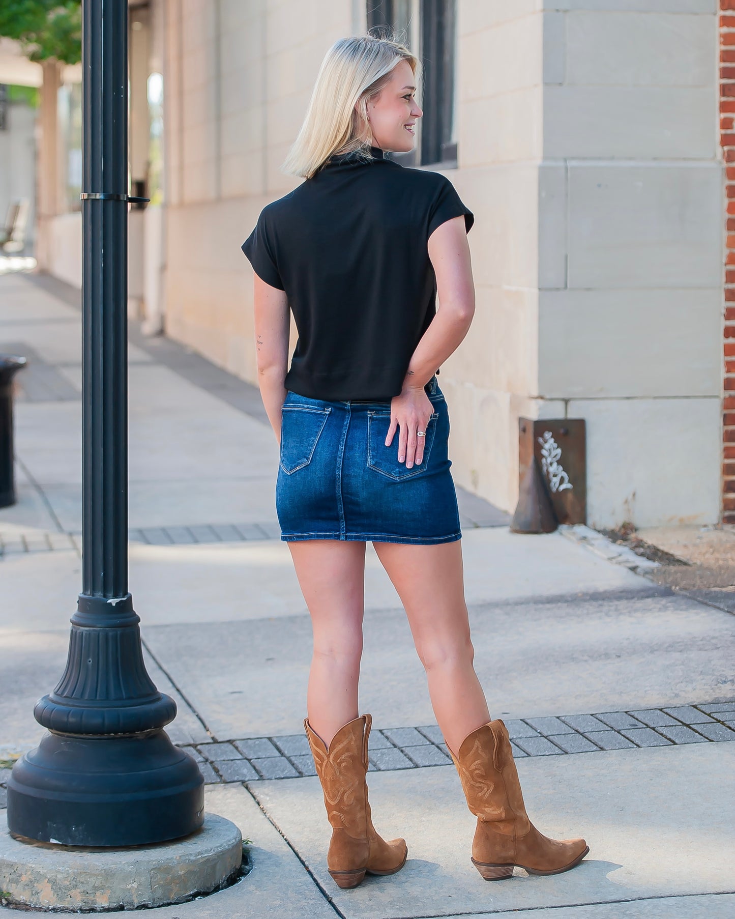 Shields Mock Neck Top- Black
