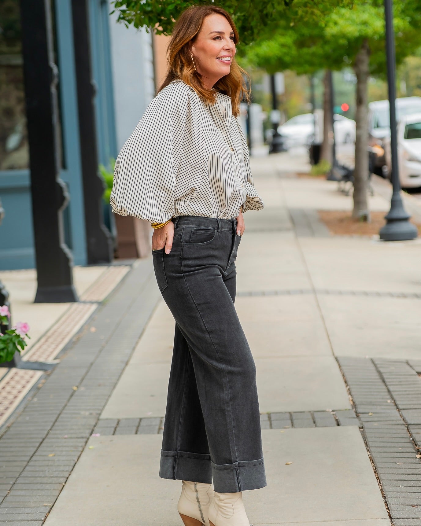 Leyland Mid Rise Ankle pants-Black