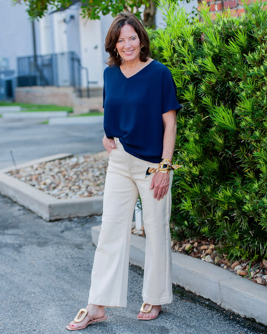 Winthrop Easy V-Neck Top- Navy