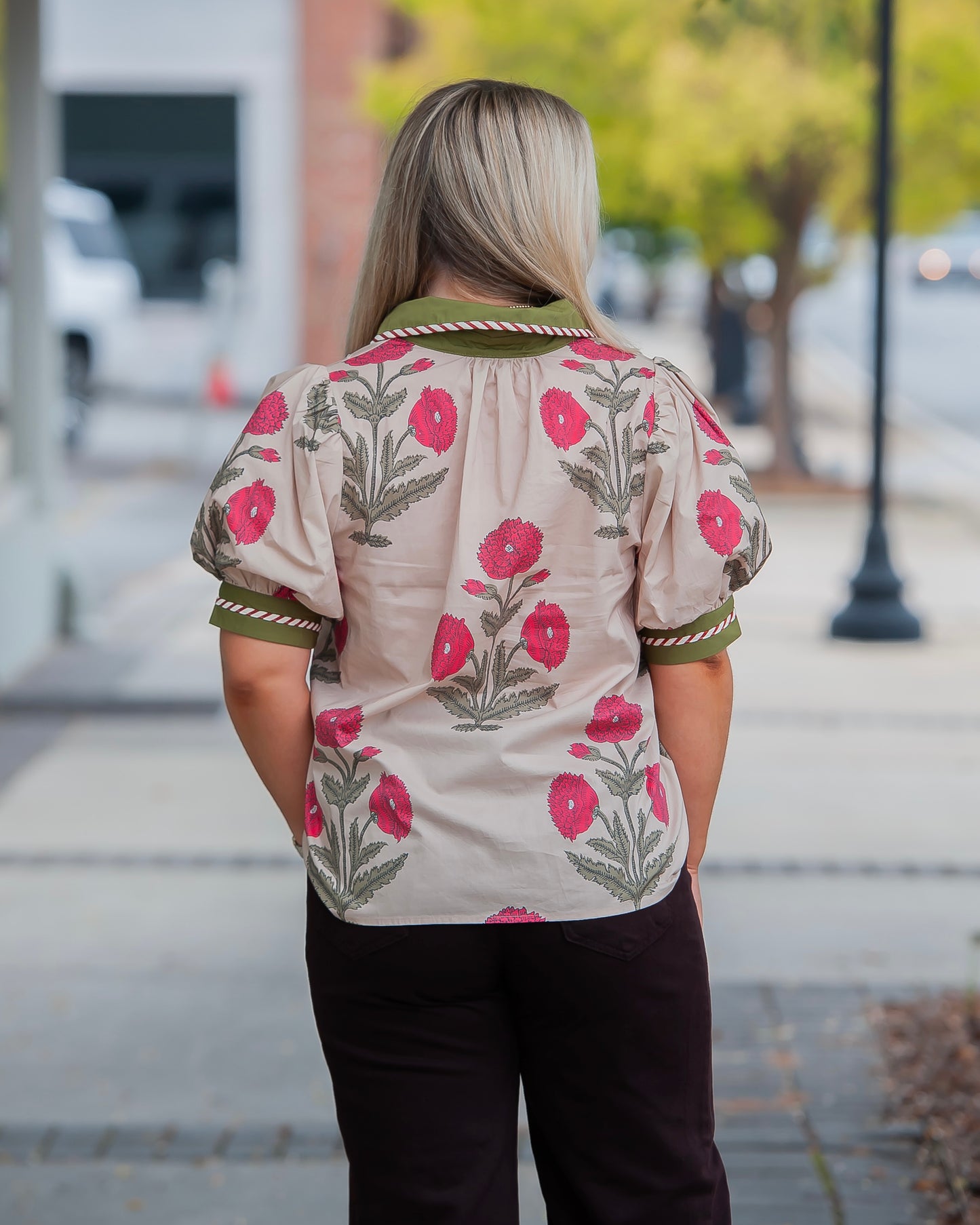 Northlake Floral Top with Collar- Tan