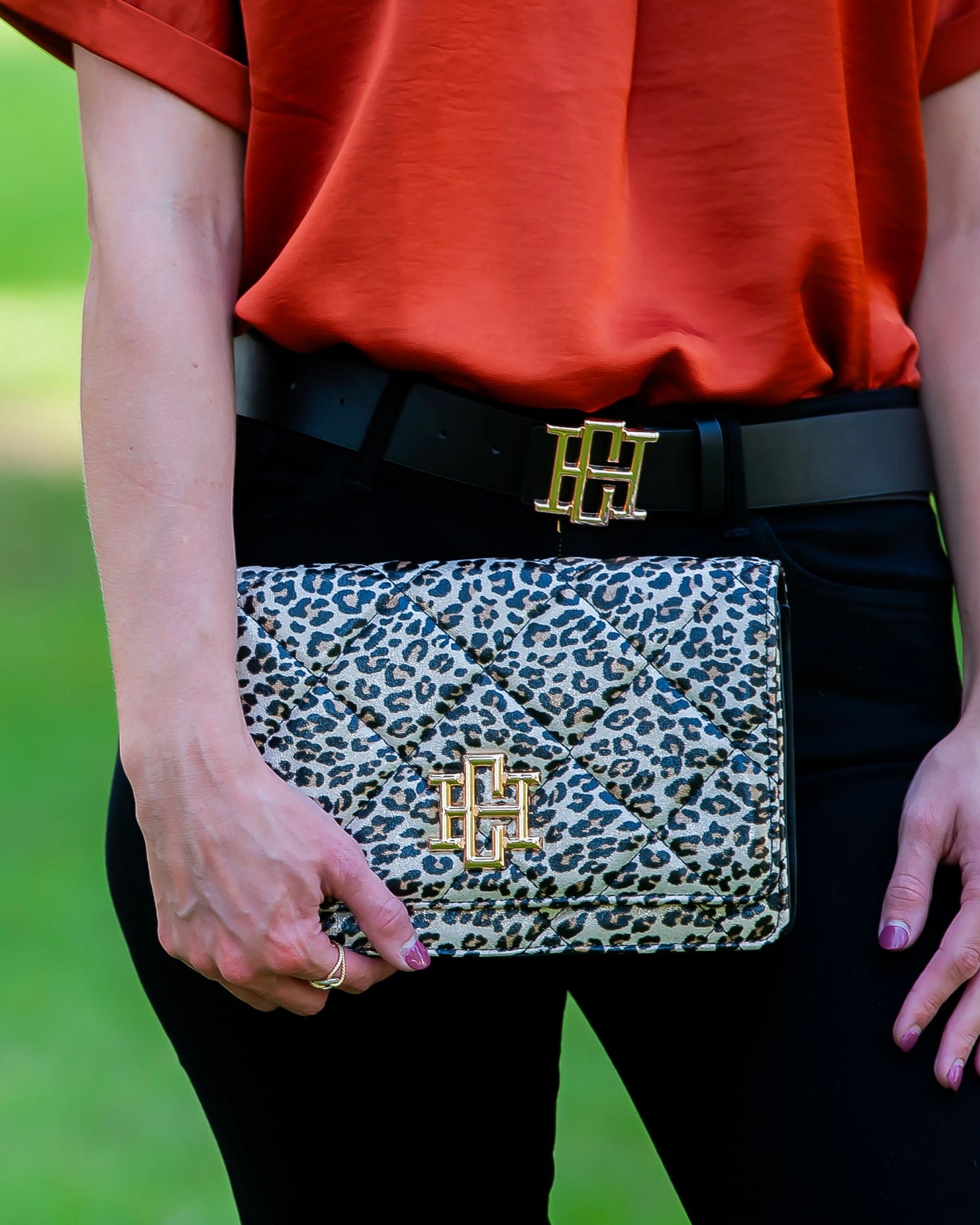 Bryn Crossbody Clutch Spotted LD