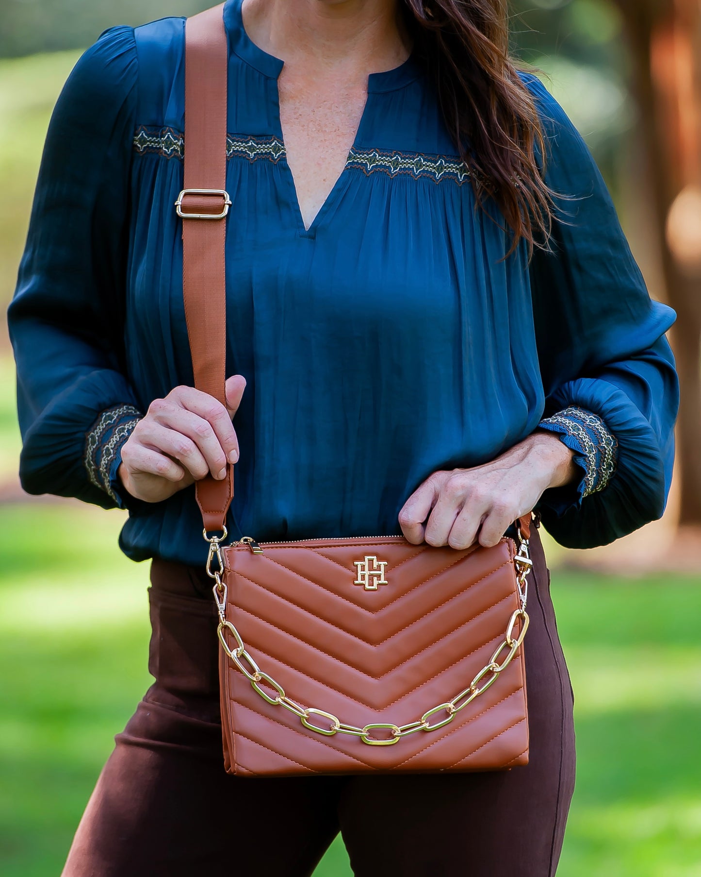 Ariana Crossbody - Saddle VQ