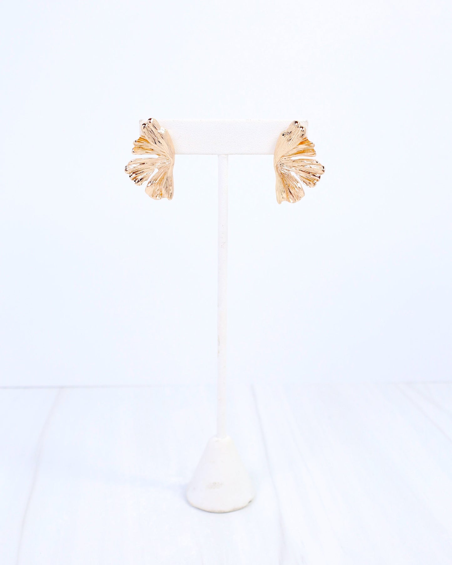 Amaya Leaf Fan Post Earring Gold