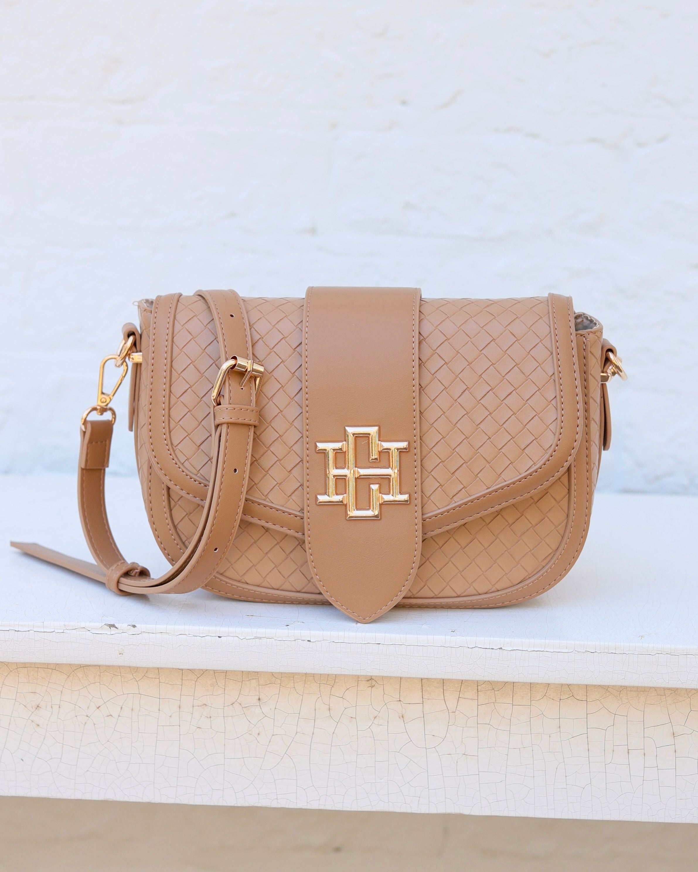 Griffin Crossbody Bag Woven Tan – Caroline Hill