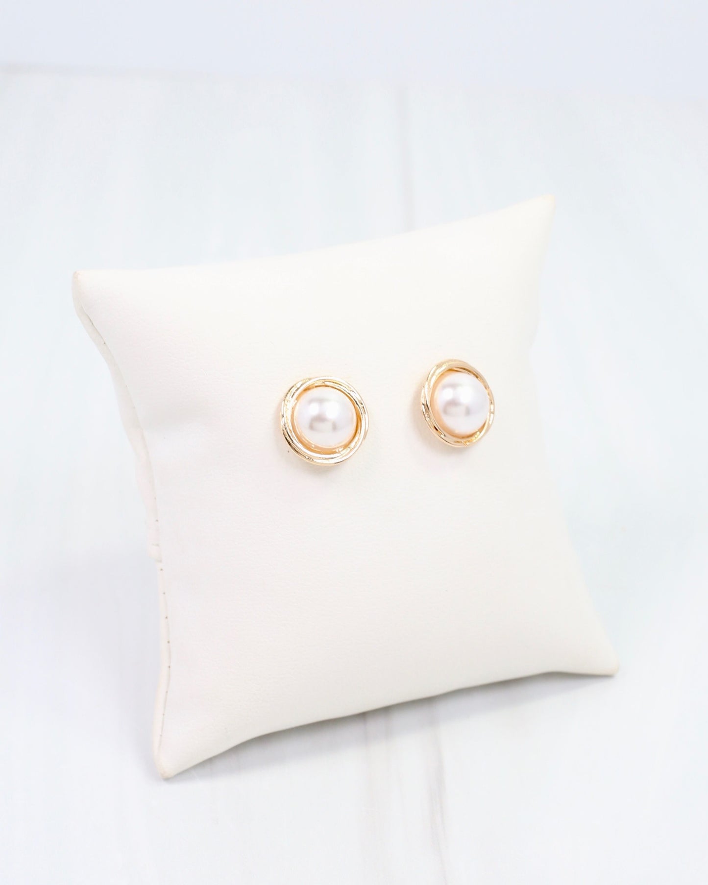 Calabria Pearl Stud Earring Cream
