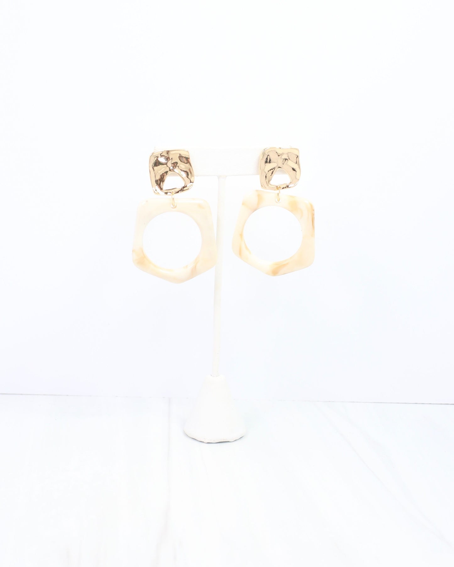 Ceduna Hammered Gold Dangle Earring Ivory