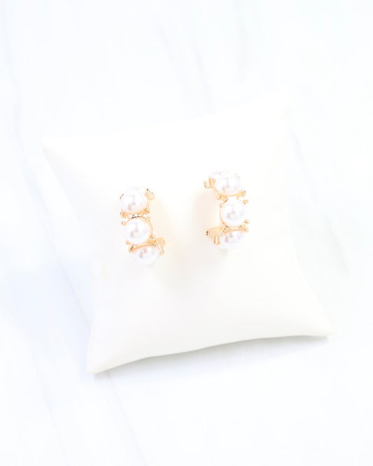 Cleo Pearl Small Hoop Earring Cream