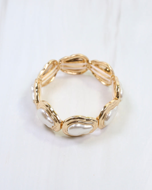 Arwen Baroque Pearl Stretch Bracelet Gold