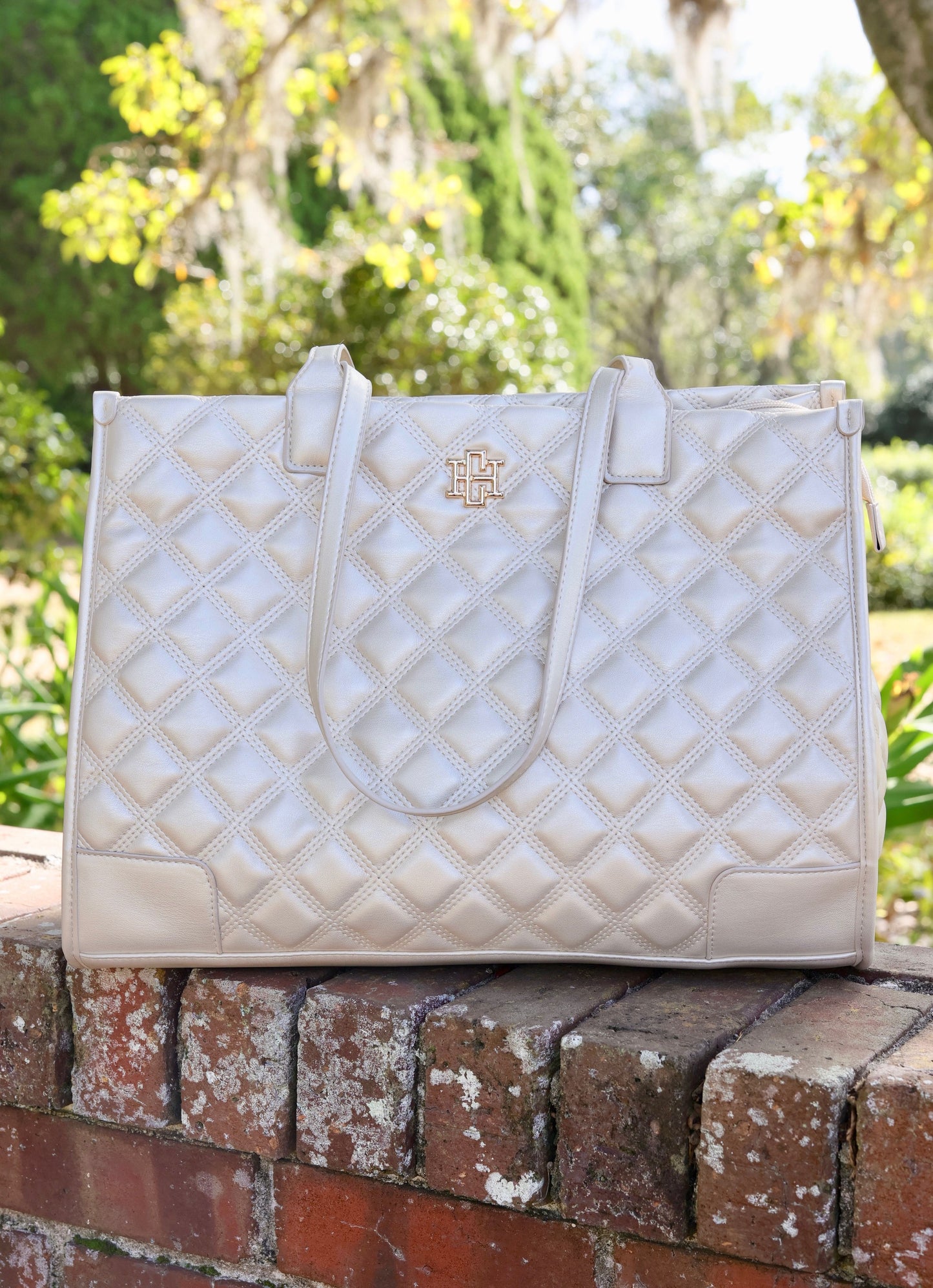 Shane Tote Pearl Quilted DQ