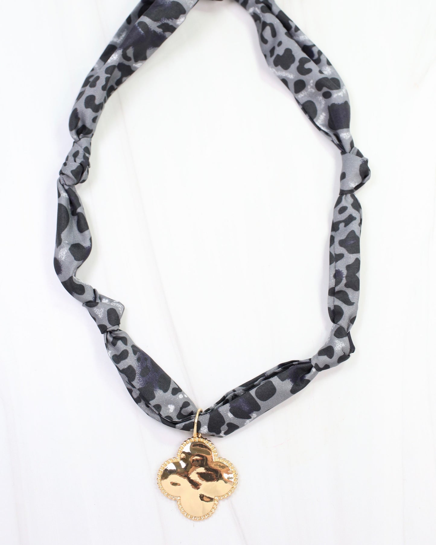 Moline Clover Charm Scarf Necklace Gray Leopard