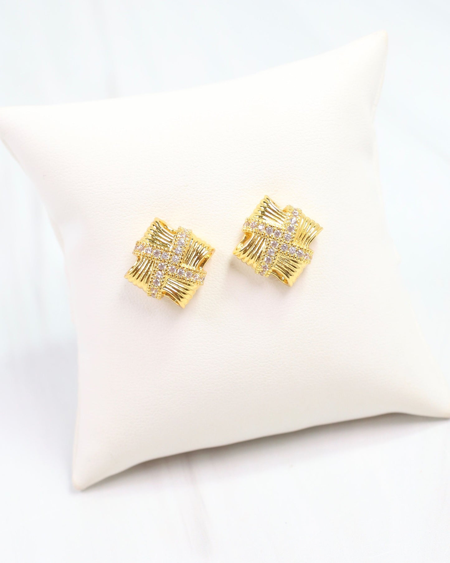 Bonita Basketweave Stud Gold