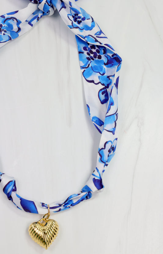 Serafina Scarf Charm Necklace Bl Wht Floral
