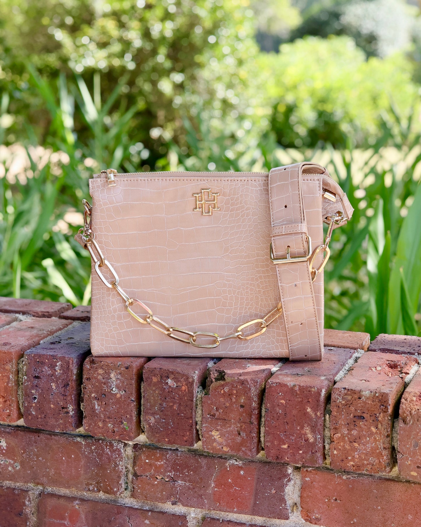 Ariana Crossbody - Latte EC