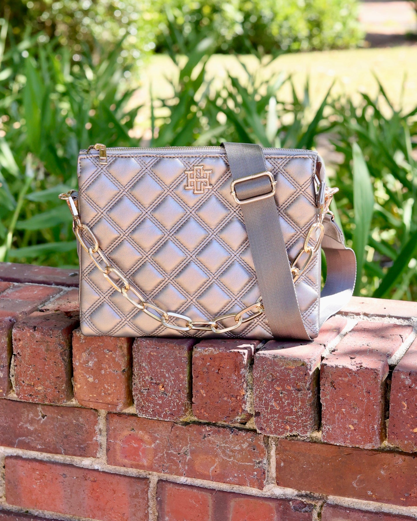 Ariana Crossbody - Black Pearl DQ