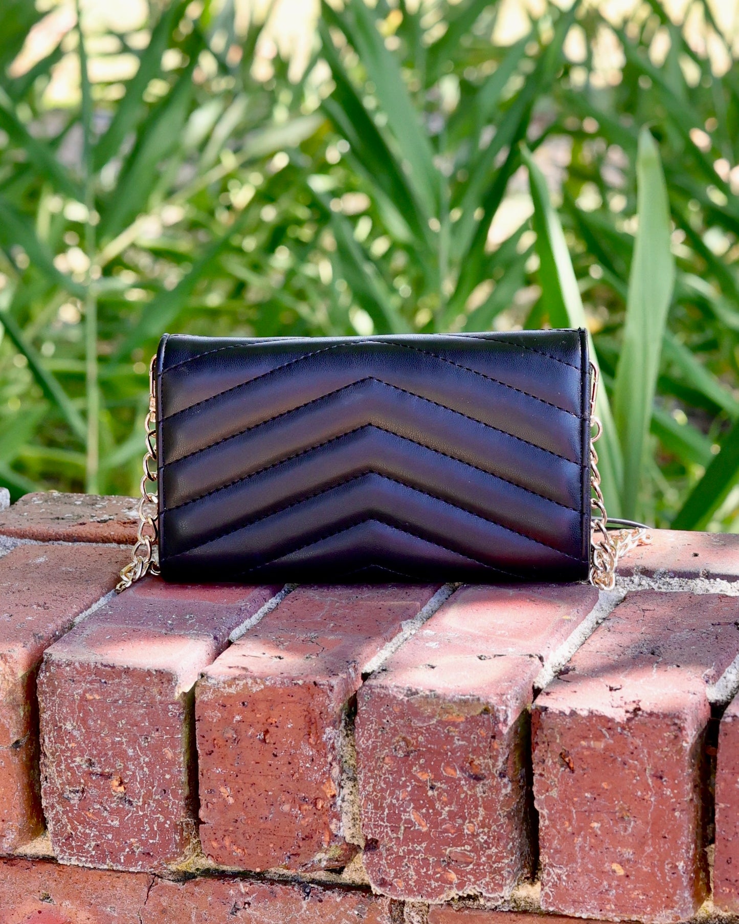 Carlington Clutch Crossbody Black VQ