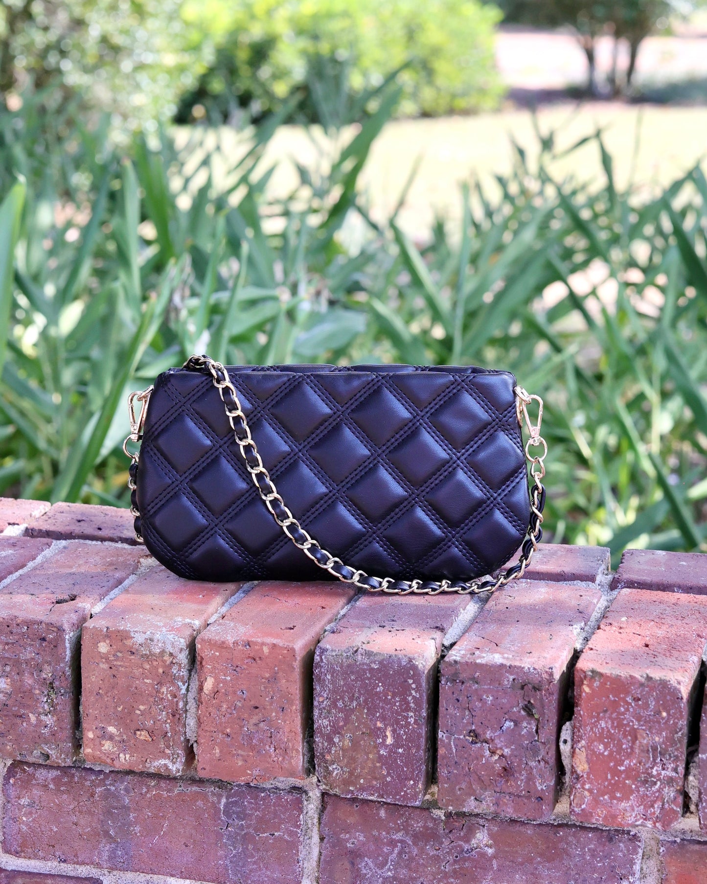 Livi Crossbody - Black DQ
