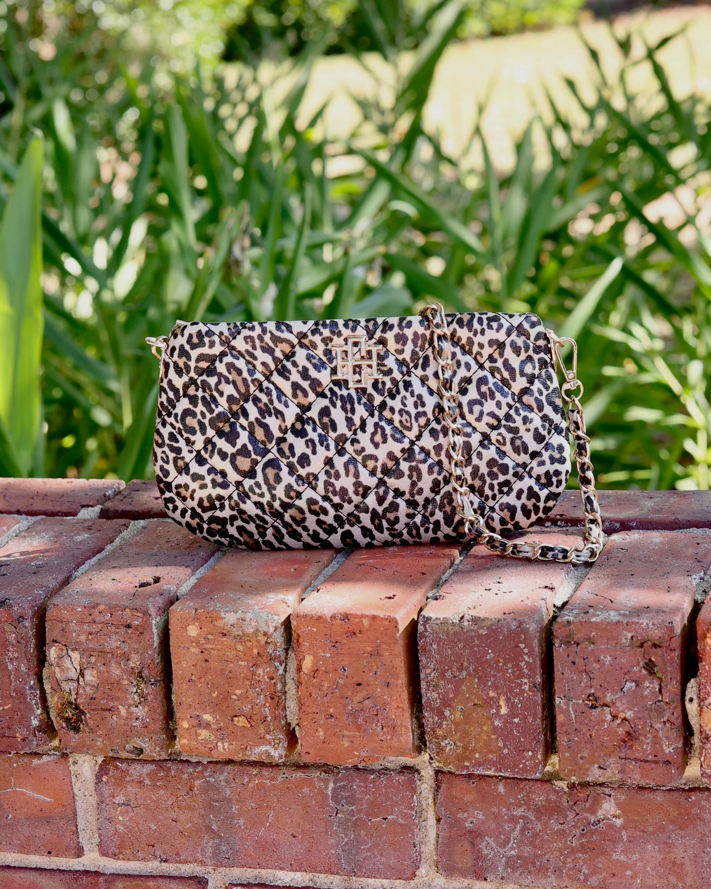 Livi Crossbody - Spotted SQ