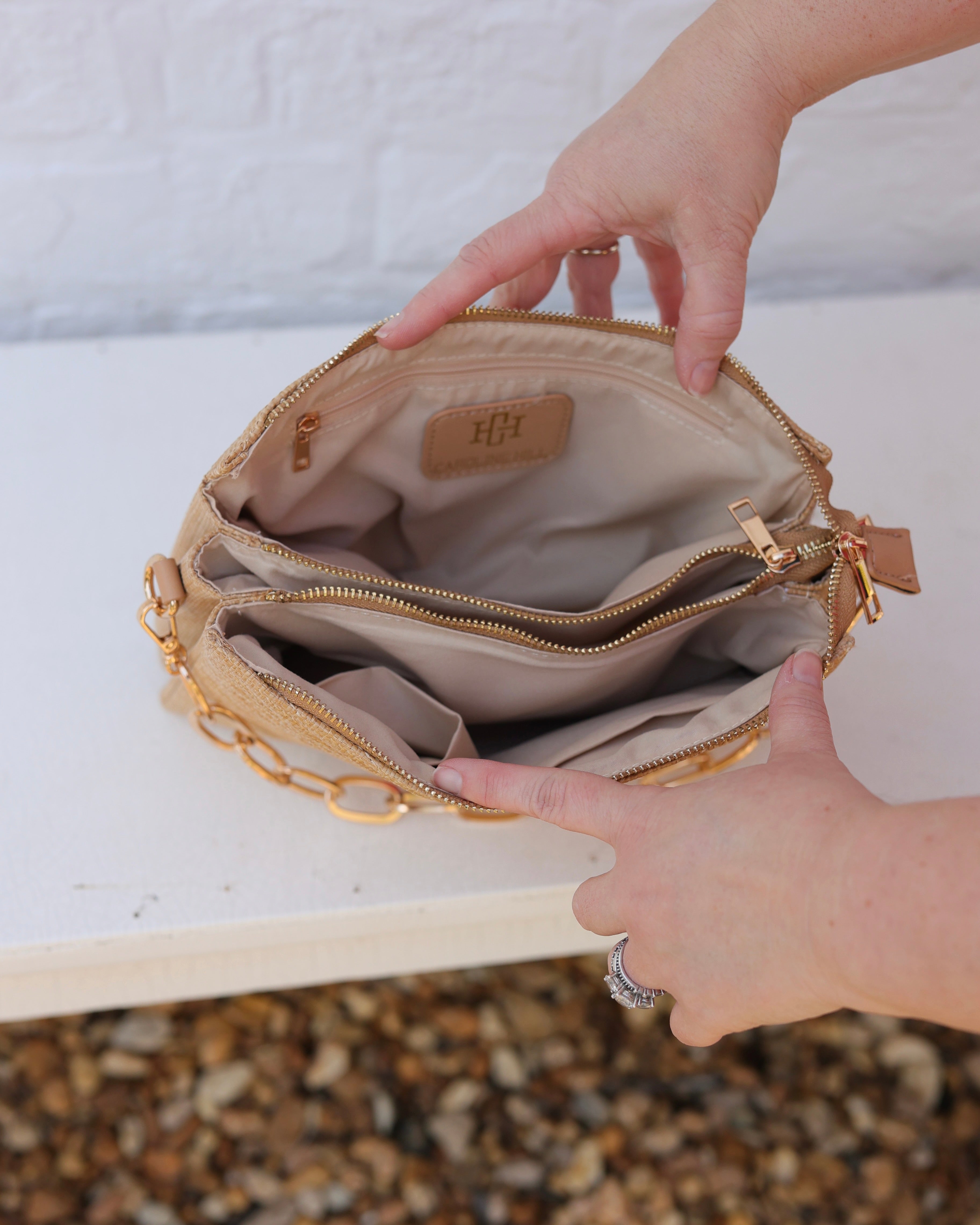 Ariana Crossbody Natural VQ – Caroline Hill