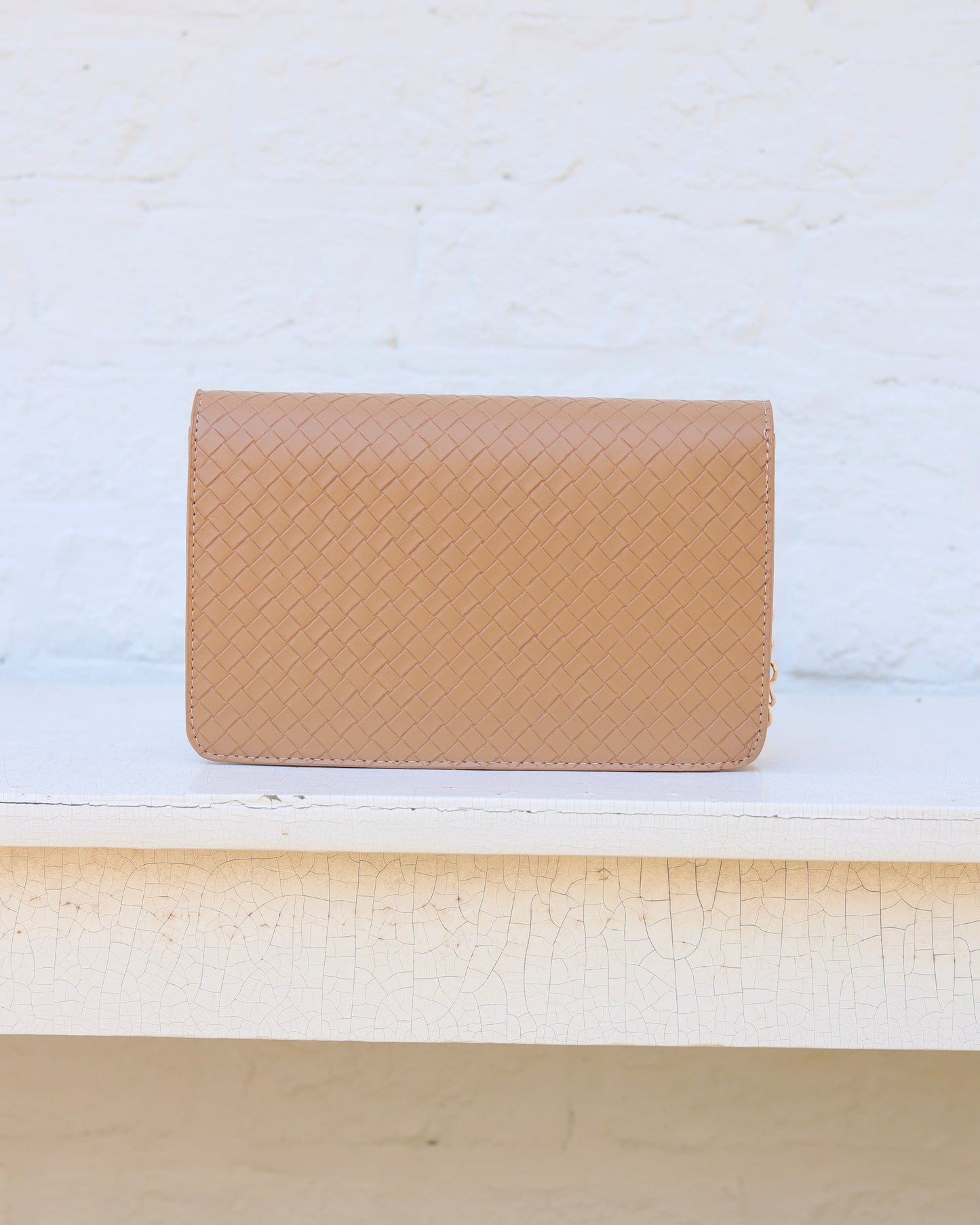 Bryn Clutch/Crossbody Woven Tan