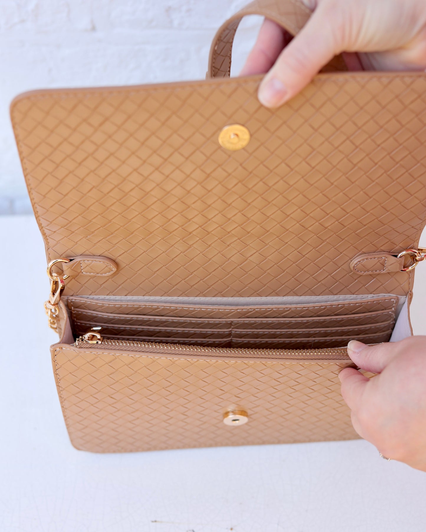 Bryn Clutch/Crossbody Woven Almond