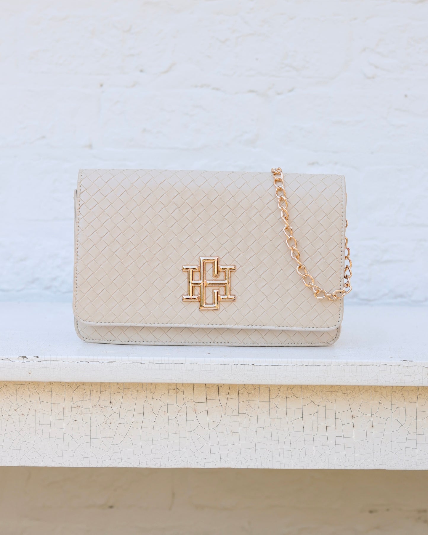 Bryn Clutch/Crossbody Woven Almond