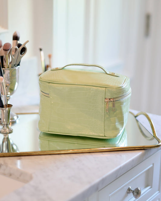 Hampton Train Case Lime EC