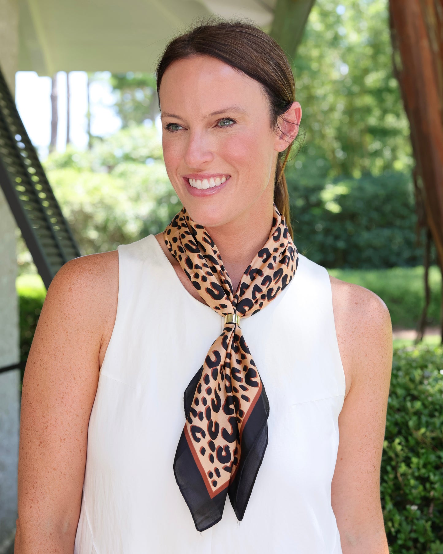 Jada Scarf With Slide Leopard